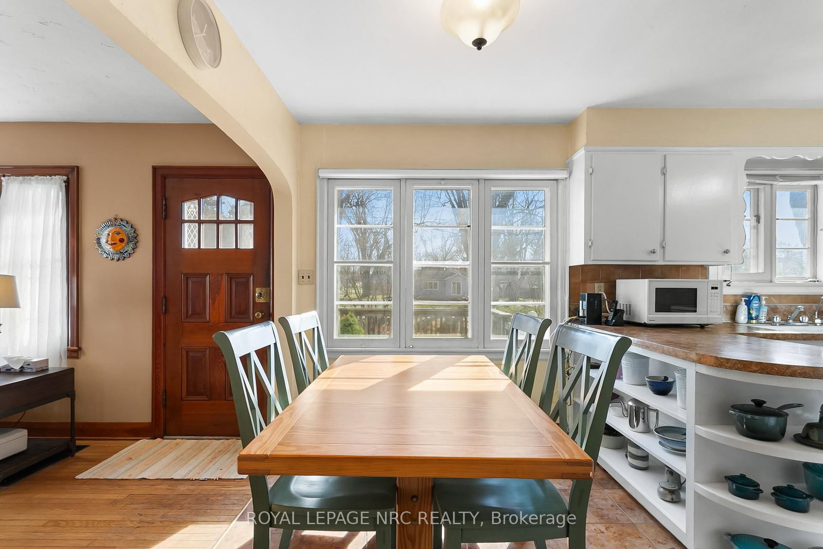 Detached House for sale at 197 Elmwood Avenue, Fort Erie, Ontario, L0S 1B0 - Crystal Beach - MLS: X12988954