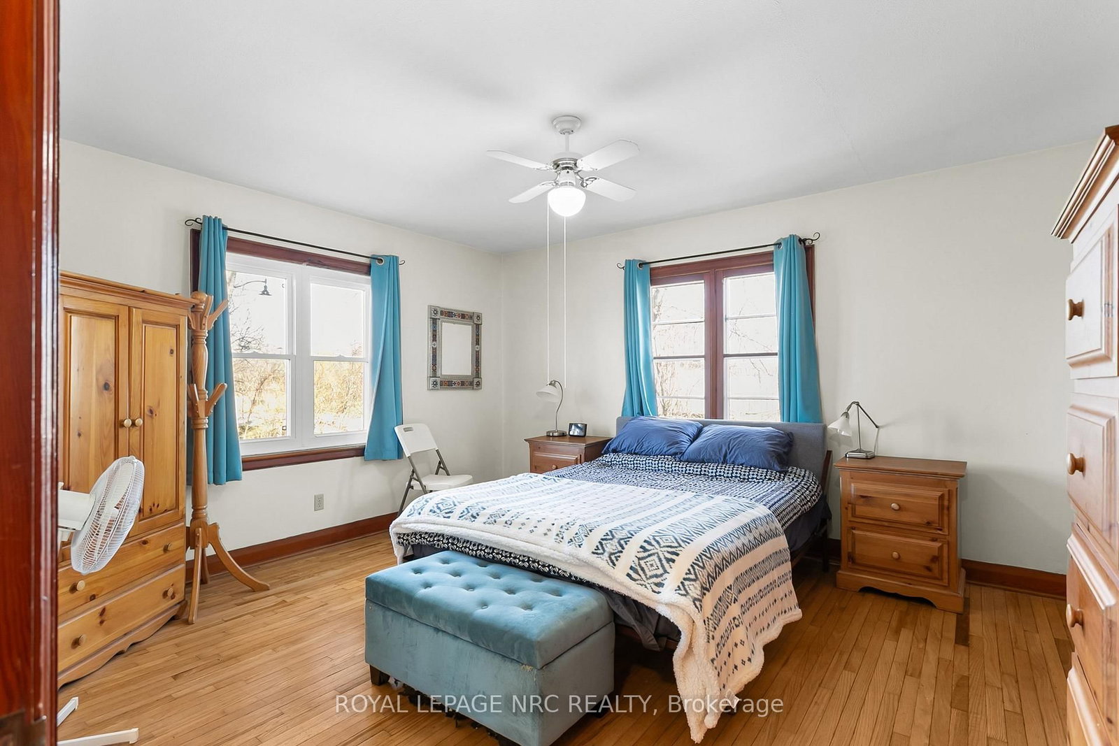 Detached House for sale at 197 Elmwood Avenue, Fort Erie, Ontario, L0S 1B0 - Crystal Beach - MLS: X12988954