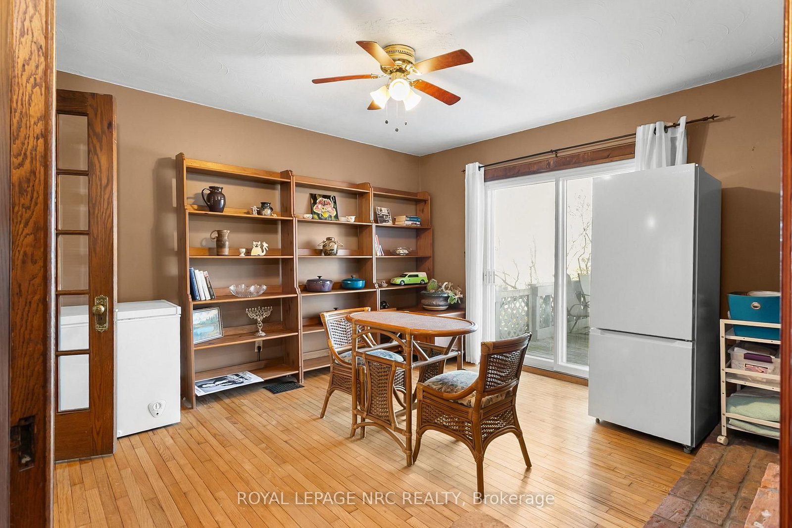 Detached House for sale at 197 Elmwood Avenue, Fort Erie, Ontario, L0S 1B0 - Crystal Beach - MLS: X12988954