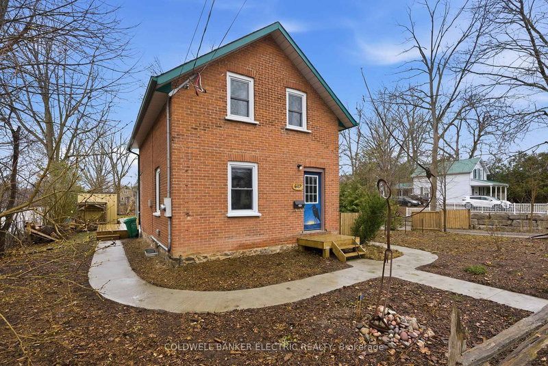 home for sale on 607 Armour Road