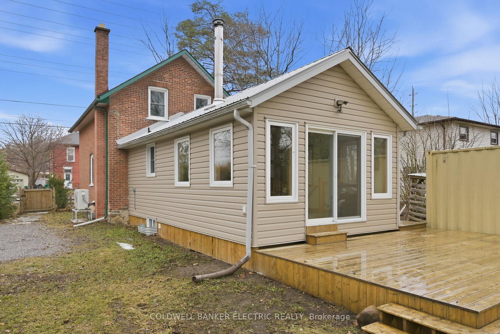 Detached House for sale at 607 Armour Road, Peterborough, Ontario, K9H 1Z3 - Ashburnham Ward 4 - MLS: X12989038