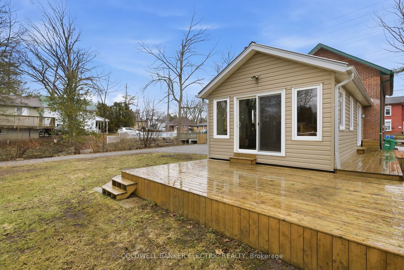 Detached House for sale at 607 Armour Road, Peterborough, Ontario, K9H 1Z3 - Ashburnham Ward 4 - MLS: X12989038