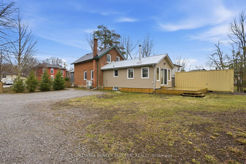 607 Armour Rd, Peterborough, K9H 1Z3 | Image 3