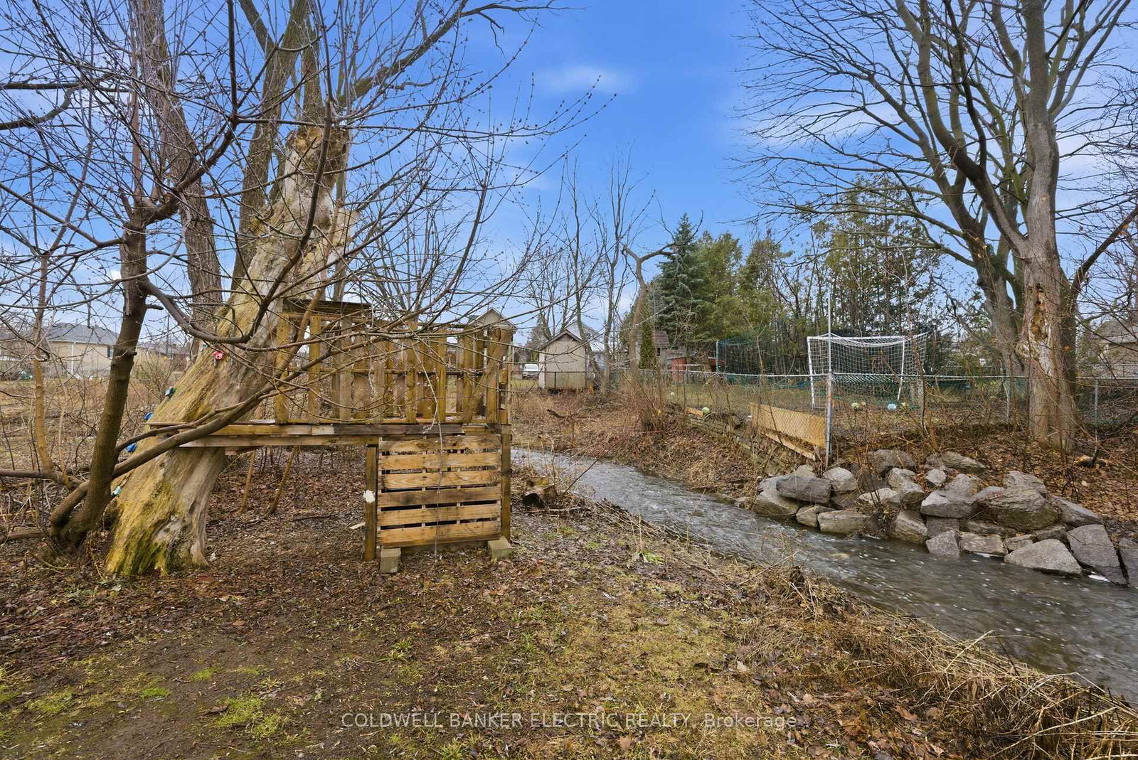 Detached House for sale at 607 Armour Road, Peterborough, Ontario, K9H 1Z3 - Ashburnham Ward 4 - MLS: X12989038