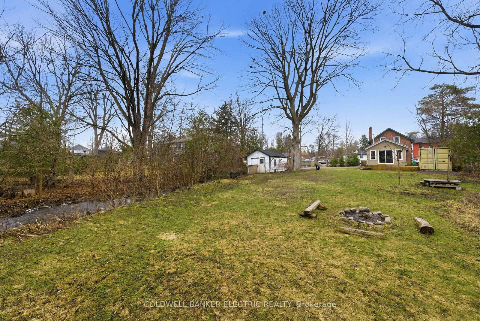Detached House for sale at 607 Armour Road, Peterborough, Ontario, K9H 1Z3 - Ashburnham Ward 4 - MLS: X12989038
