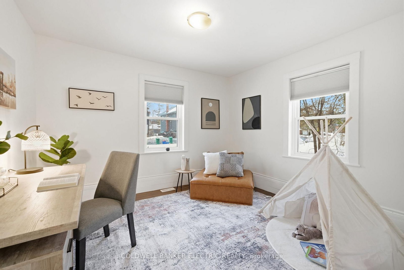 Detached House for sale at 607 Armour Road, Peterborough, Ontario, K9H 1Z3 - Ashburnham Ward 4 - MLS: X12989038