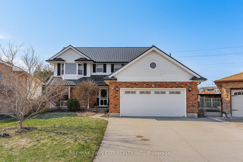 38 Glen Abbey Crt, Woodstock, Ontario