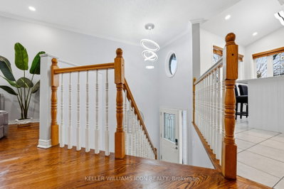 125 Castle Glen Crescent — photo 6