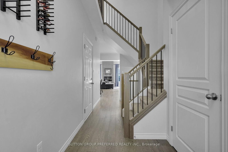 23 - 1924 Cedarhollow Blvd, London North, N5X 0C3 | Image 3