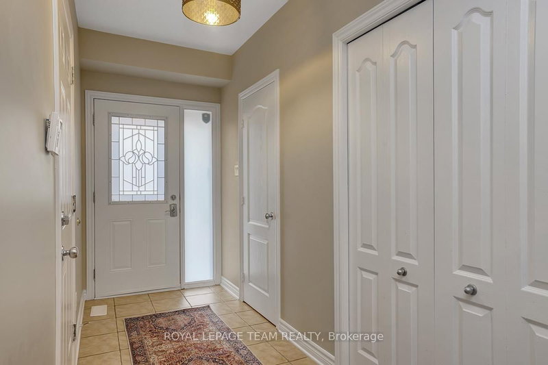 254 Tewsley Dr, Ottawa, K1V 0Y6 | Image 3