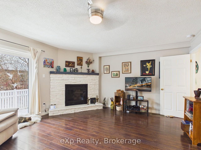 2 - 83 Victoria Street