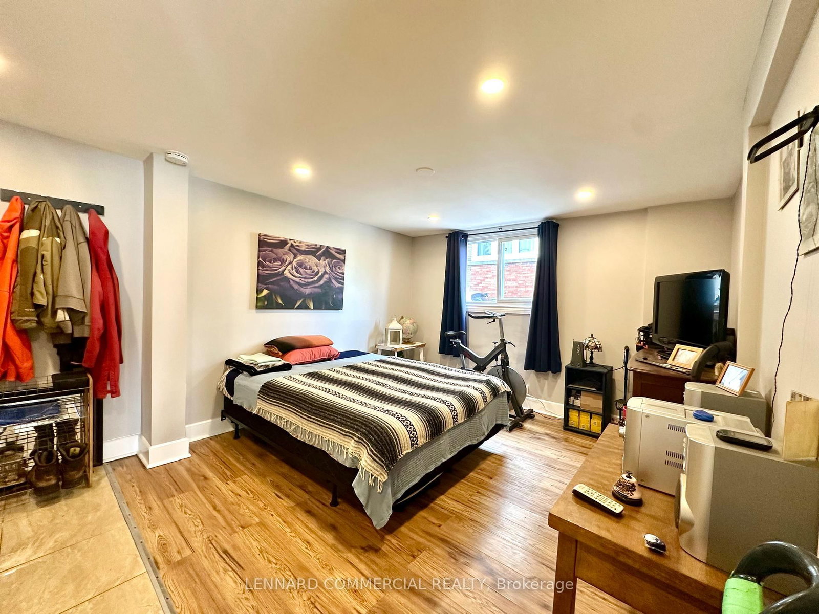 240 MARIER Avenue - Photo 6