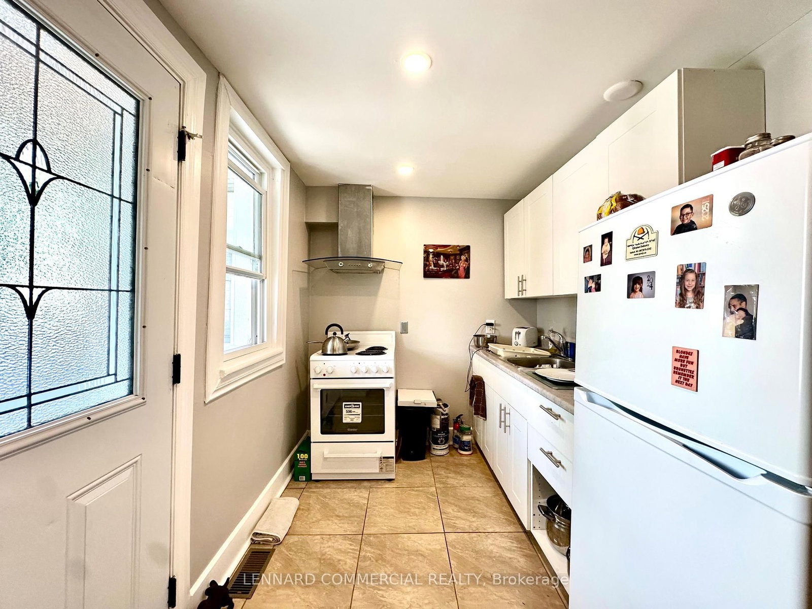 240 MARIER Avenue - Photo 7