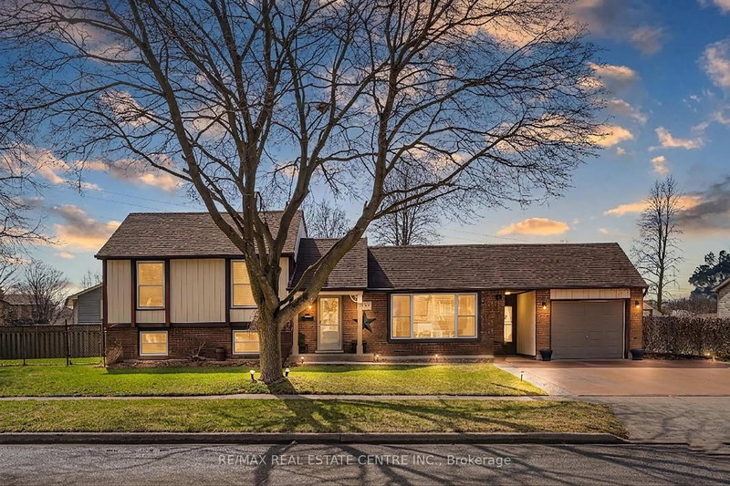 home for sale on 153 The Greenway null