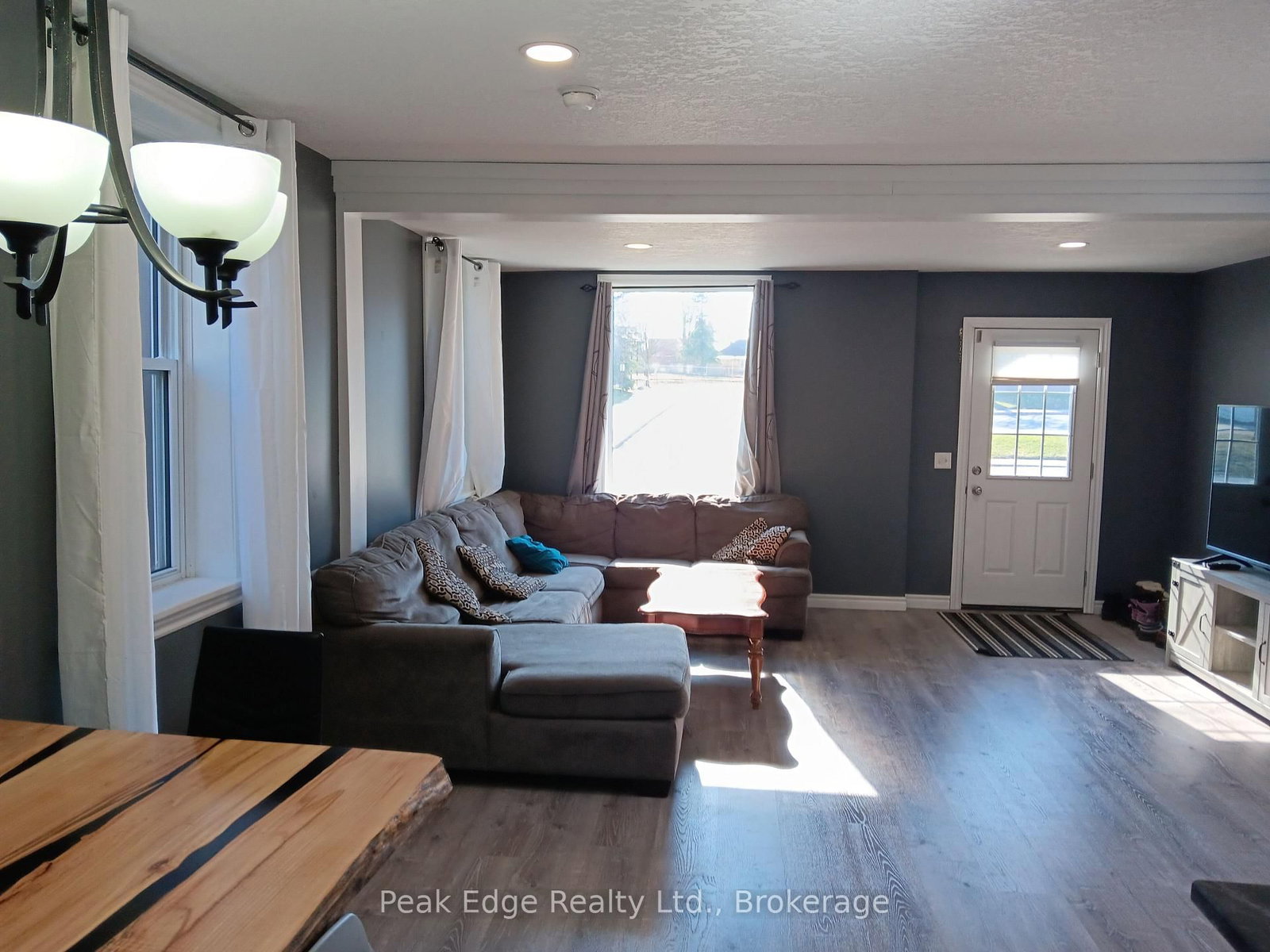 343 10th Avenue - Photo 10