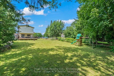 343 10th Avenue • Hanover, ON photo 6