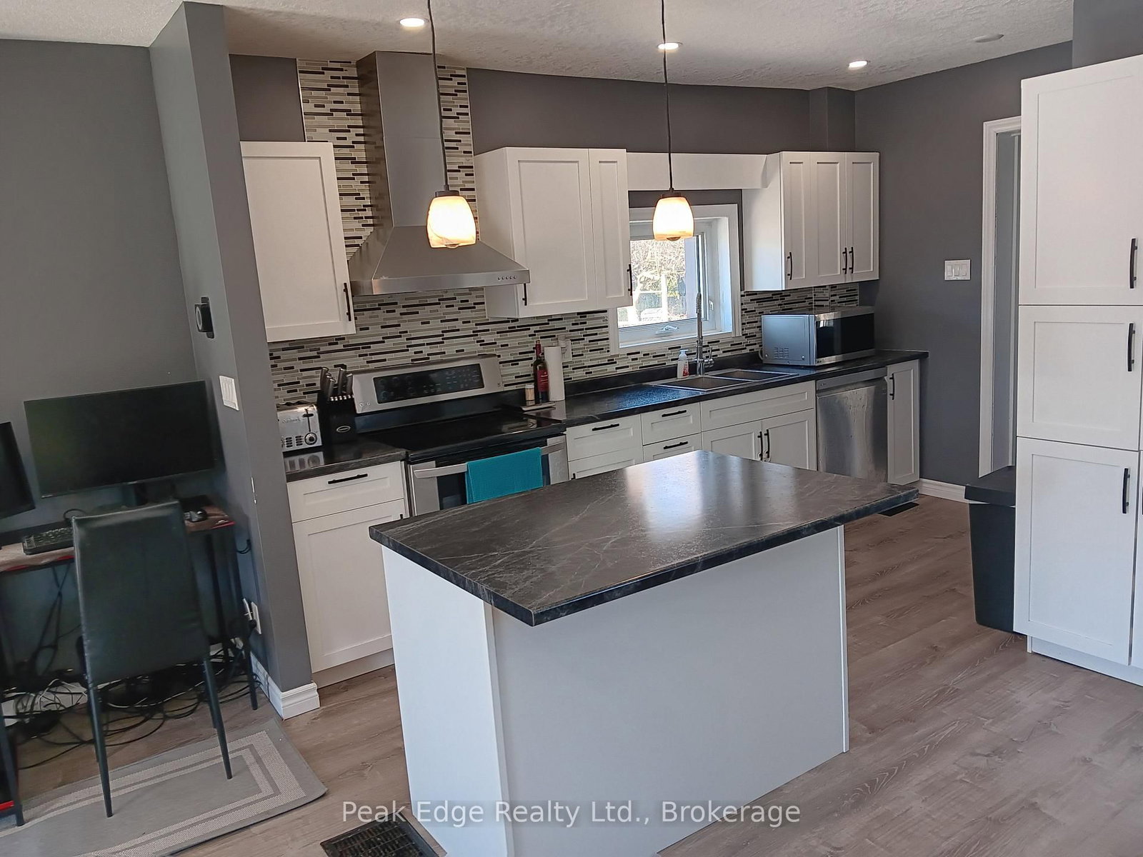 343 10th Avenue - Photo 7