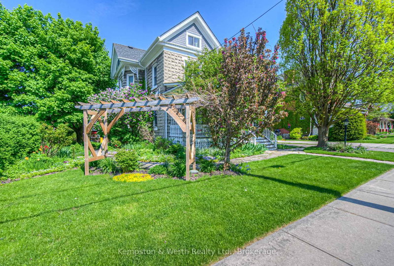 333 Barber Ave N, North Perth, N4W 1R8 | Image 2