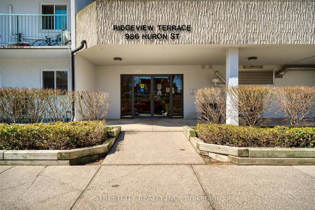 401 - 986 HURON Street