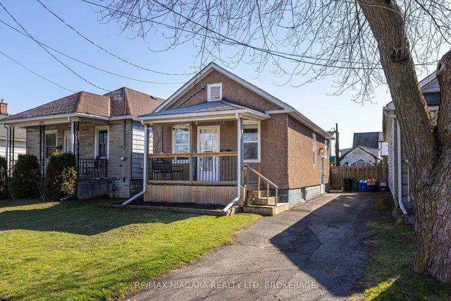 110 Mcalpine Avenue S