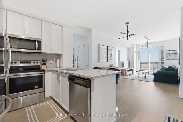 702 - 155 Caroline Street S