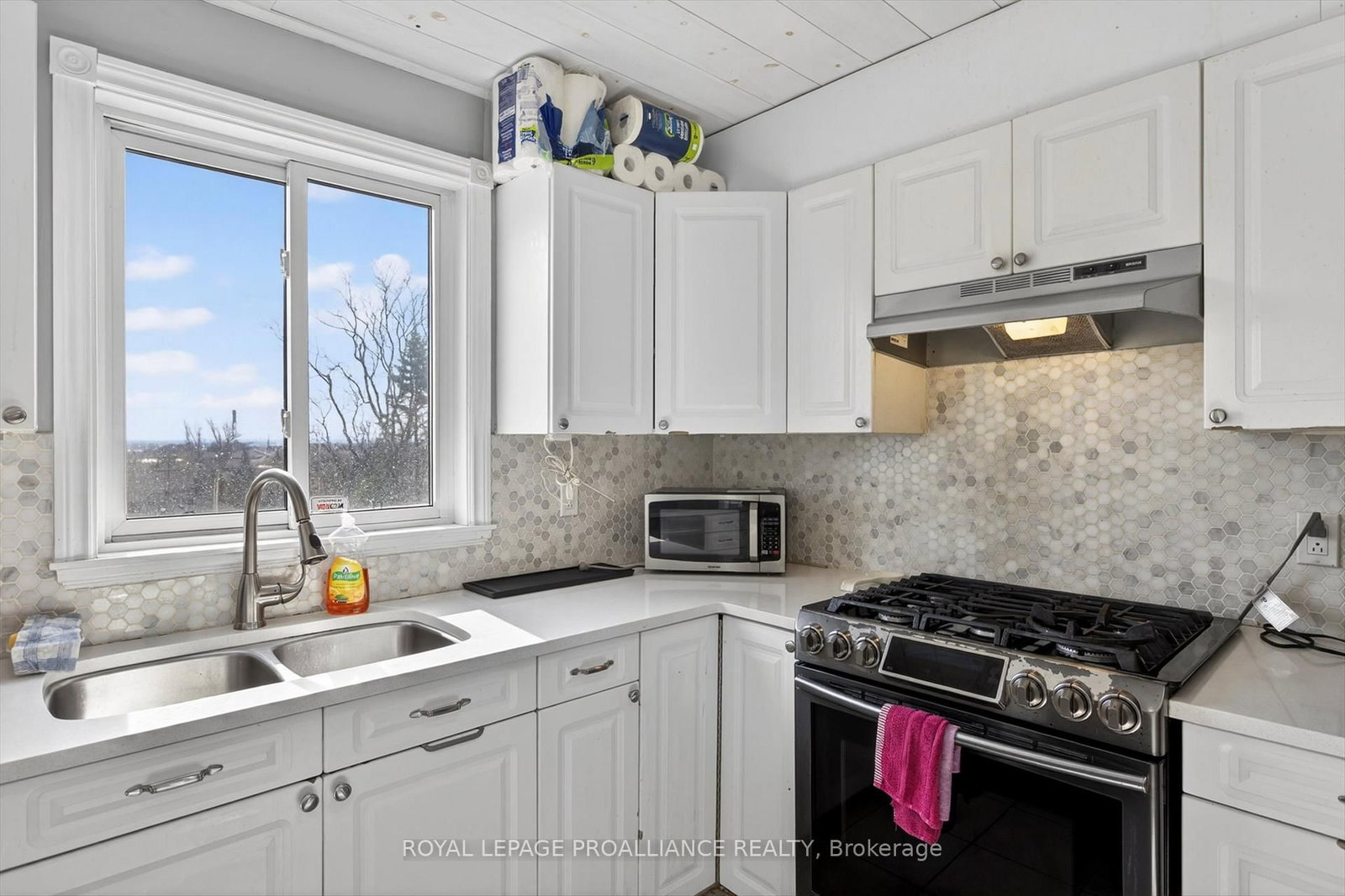 Detached House for sale at 1539 Cherryhill Road, Peterborough, Ontario, K9K 1A7 - Monaghan Ward 2 - MLS: X12989544