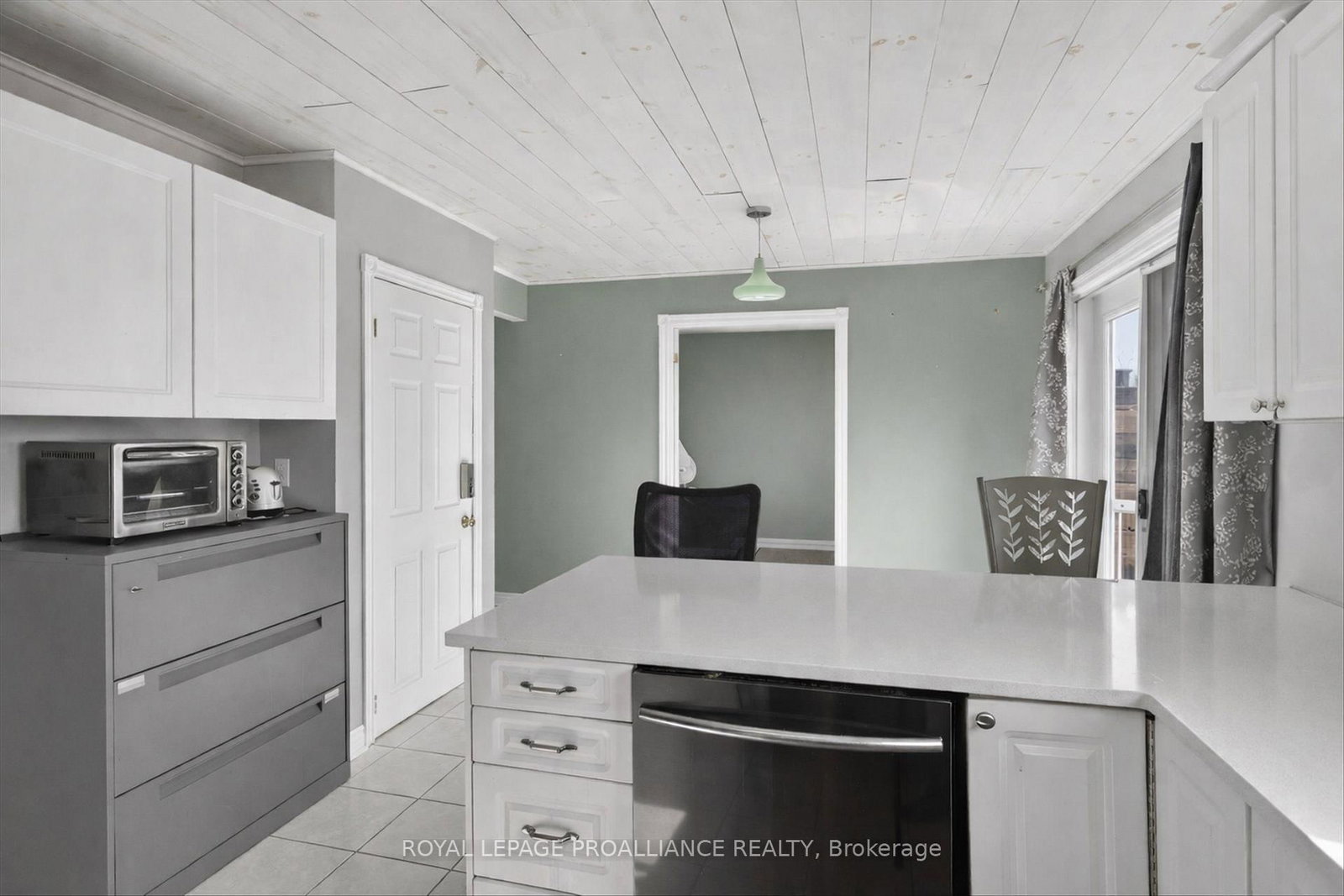 Detached House for sale at 1539 Cherryhill Road, Peterborough, Ontario, K9K 1A7 - Monaghan Ward 2 - MLS: X12989544