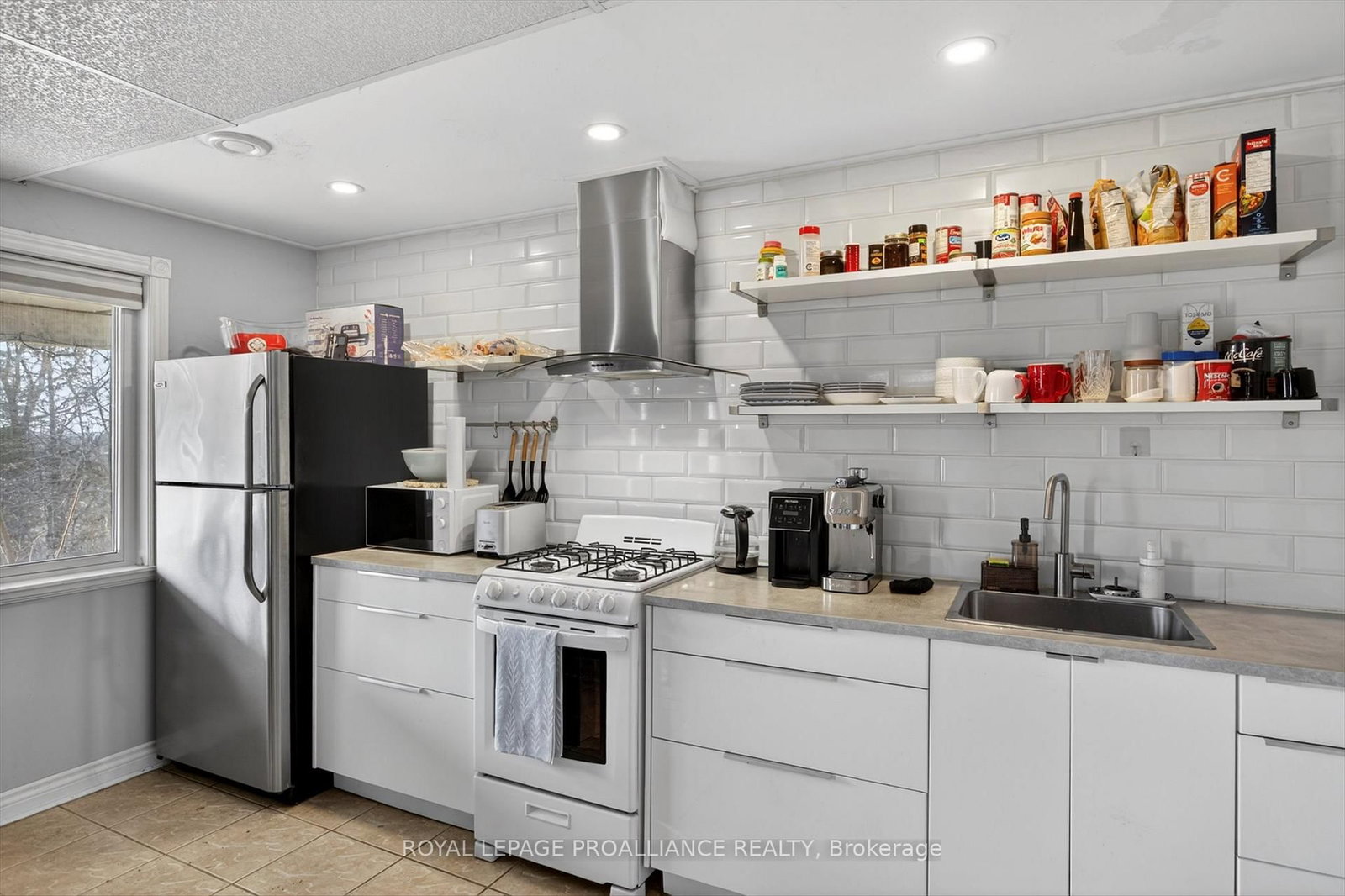 Detached House for sale at 1539 Cherryhill Road, Peterborough, Ontario, K9K 1A7 - Monaghan Ward 2 - MLS: X12989544