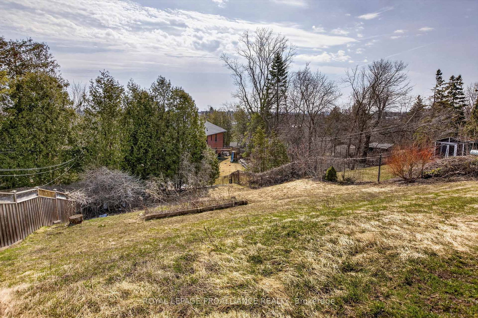 Detached House for sale at 1539 Cherryhill Road, Peterborough, Ontario, K9K 1A7 - Monaghan Ward 2 - MLS: X12989544