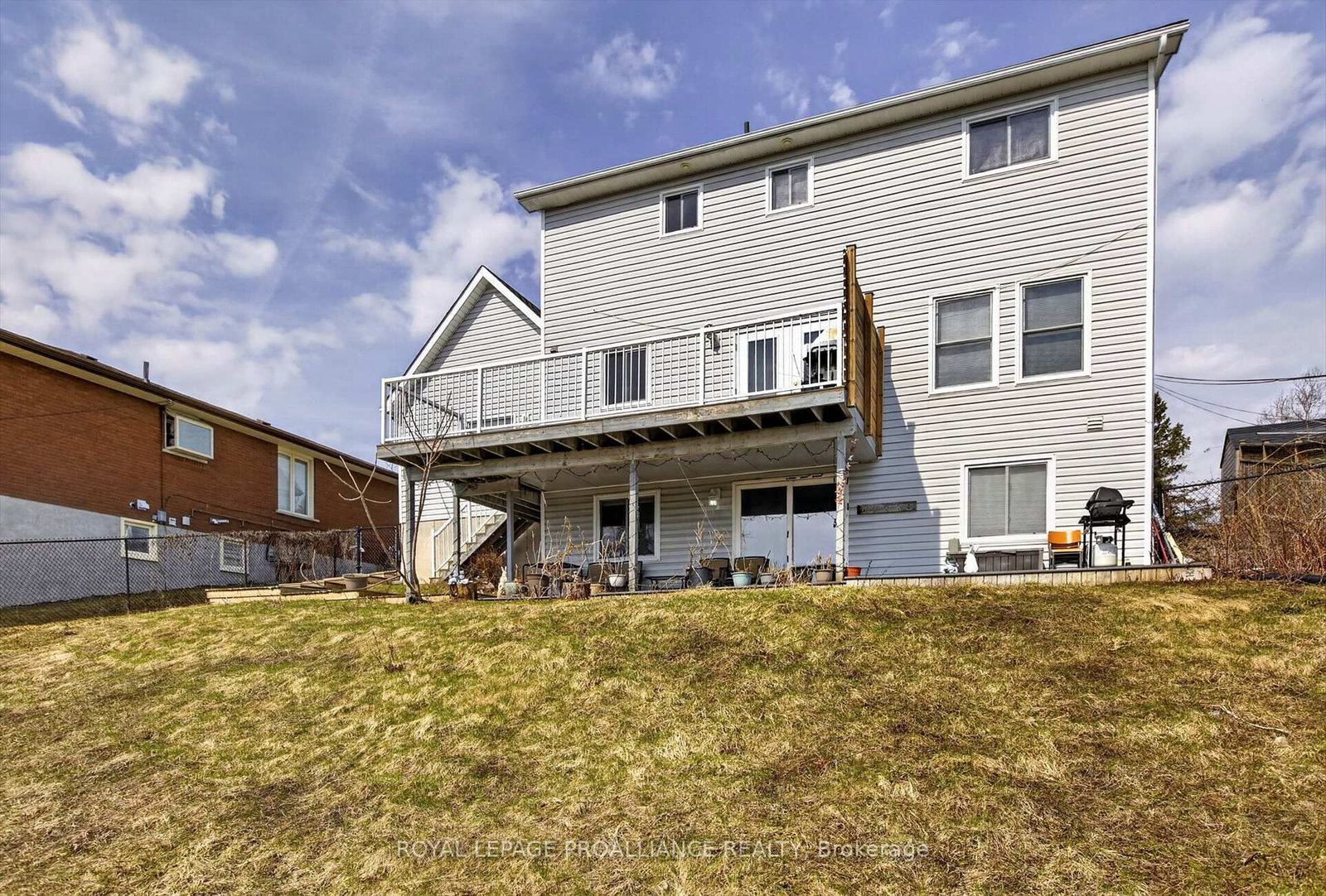 Detached House for sale at 1539 Cherryhill Road, Peterborough, Ontario, K9K 1A7 - Monaghan Ward 2 - MLS: X12989544