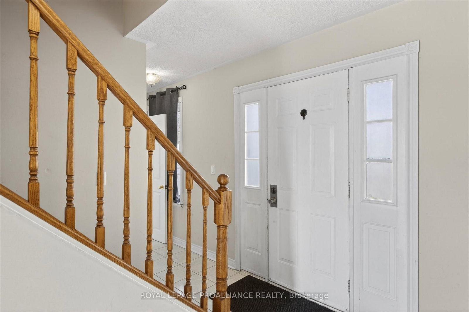 Detached House for sale at 1539 Cherryhill Road, Peterborough, Ontario, K9K 1A7 - Monaghan Ward 2 - MLS: X12989544