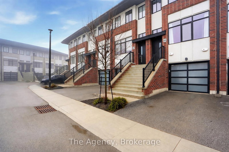 59 Markle Cres, Hamilton, L9G 0H3 | Image 2