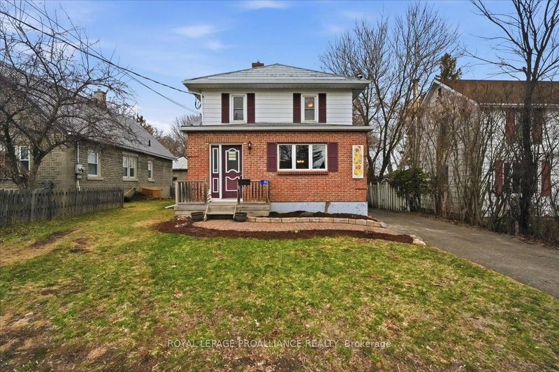 home for sale on 46 Victoria Street