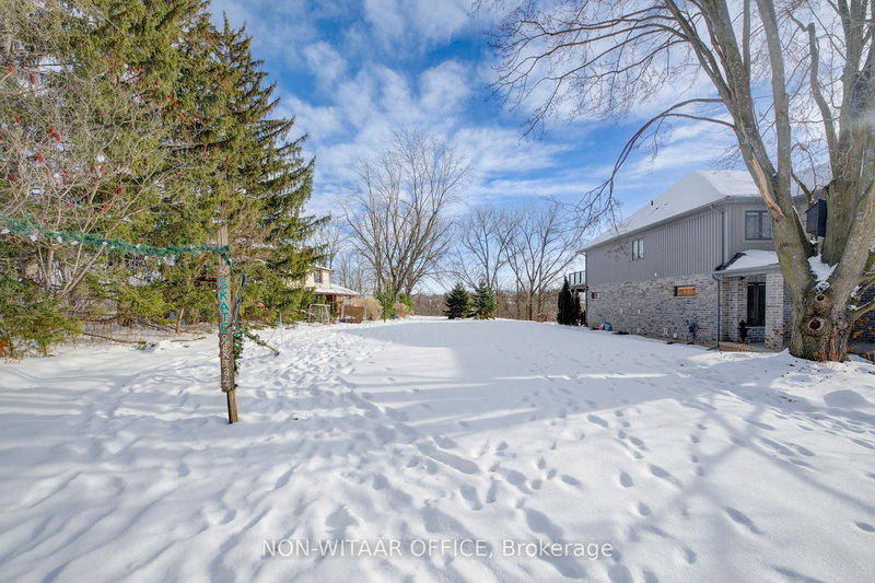 54 Roos St, Kitchener, N2P 1H9 | Image 2