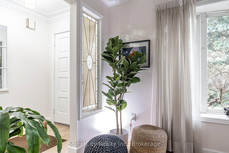 34 White St, Stratford, N5A 7M5 | Image 3