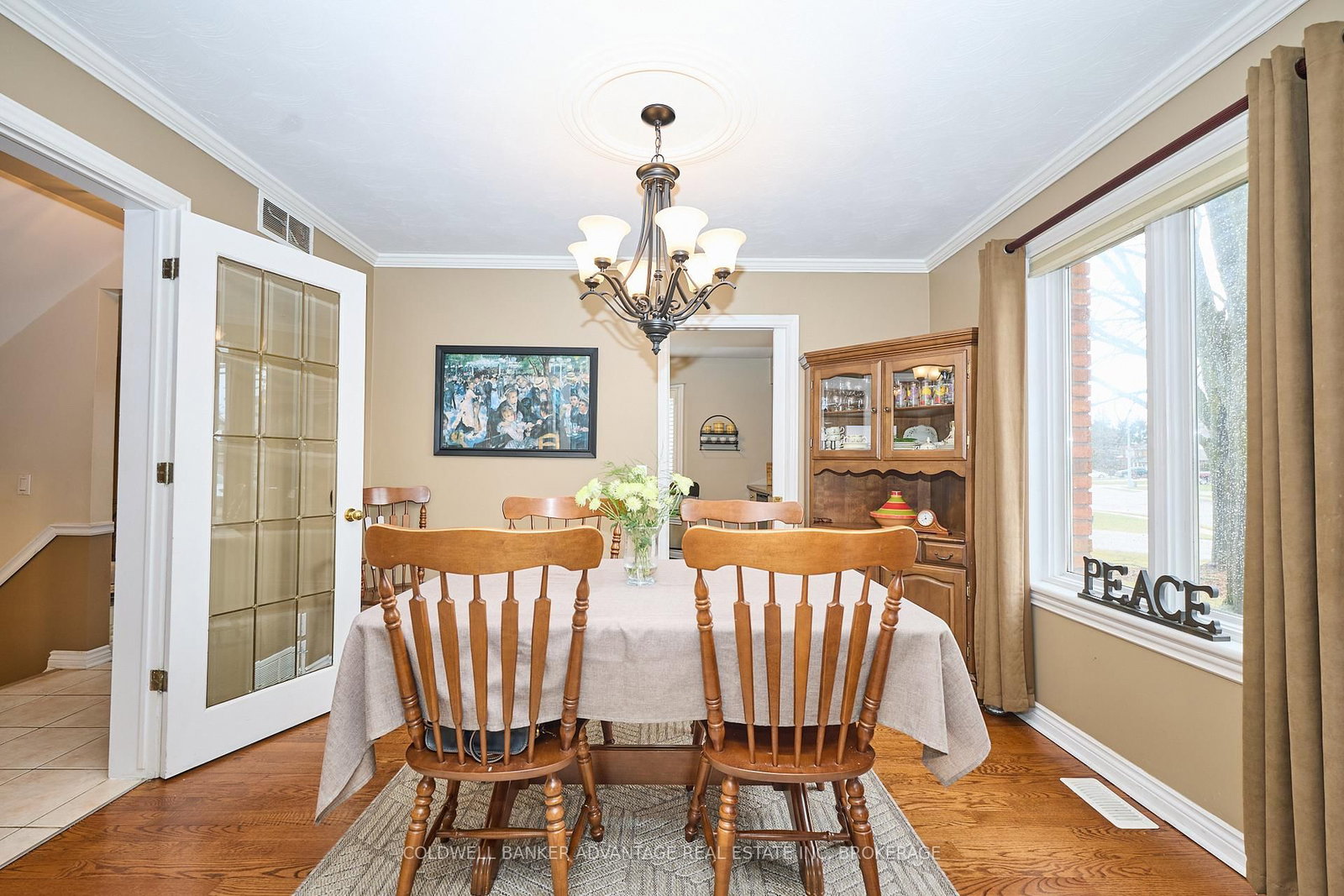 Detached House for sale at 28 Dixon Crescent, Welland, Ontario, L3C 6P4 - N. Welland - MLS: X12989722