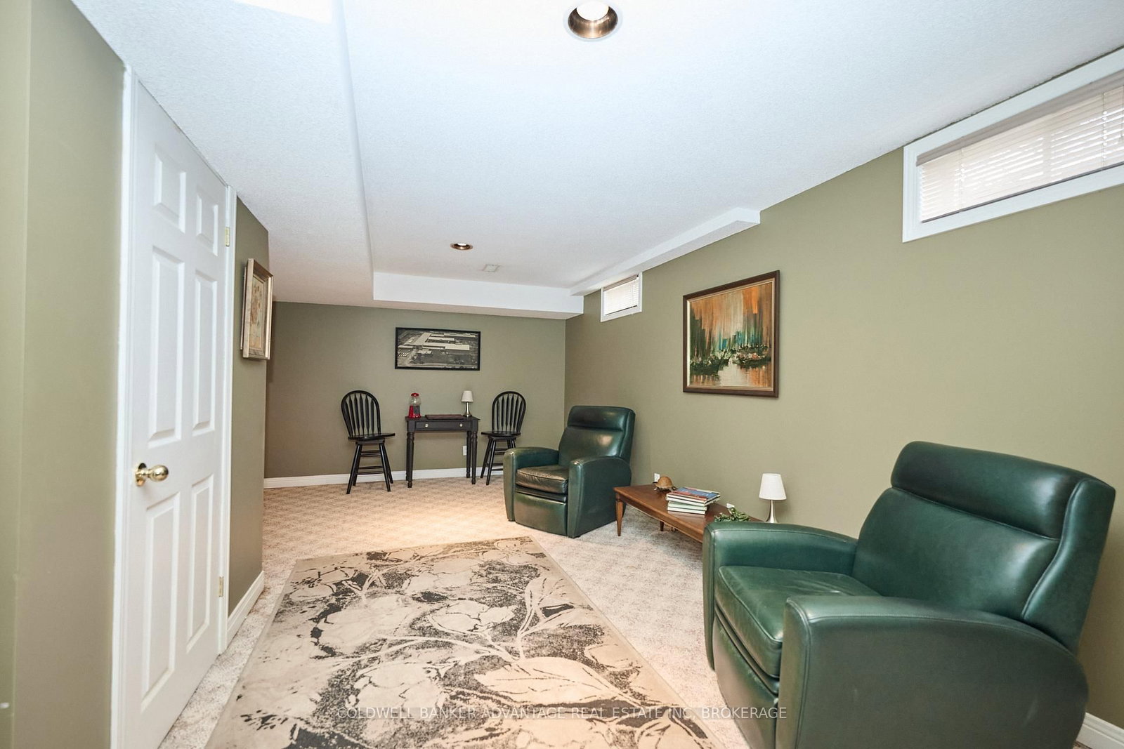 Detached House for sale at 28 Dixon Crescent, Welland, Ontario, L3C 6P4 - N. Welland - MLS: X12989722