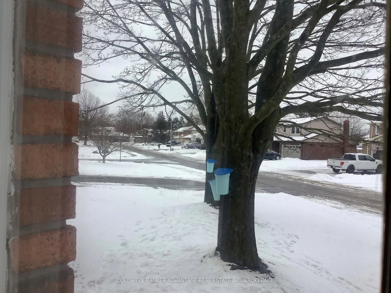 Detached House for sale at 28 Dixon Crescent, Welland, Ontario, L3C 6P4 - N. Welland - MLS: X12989722