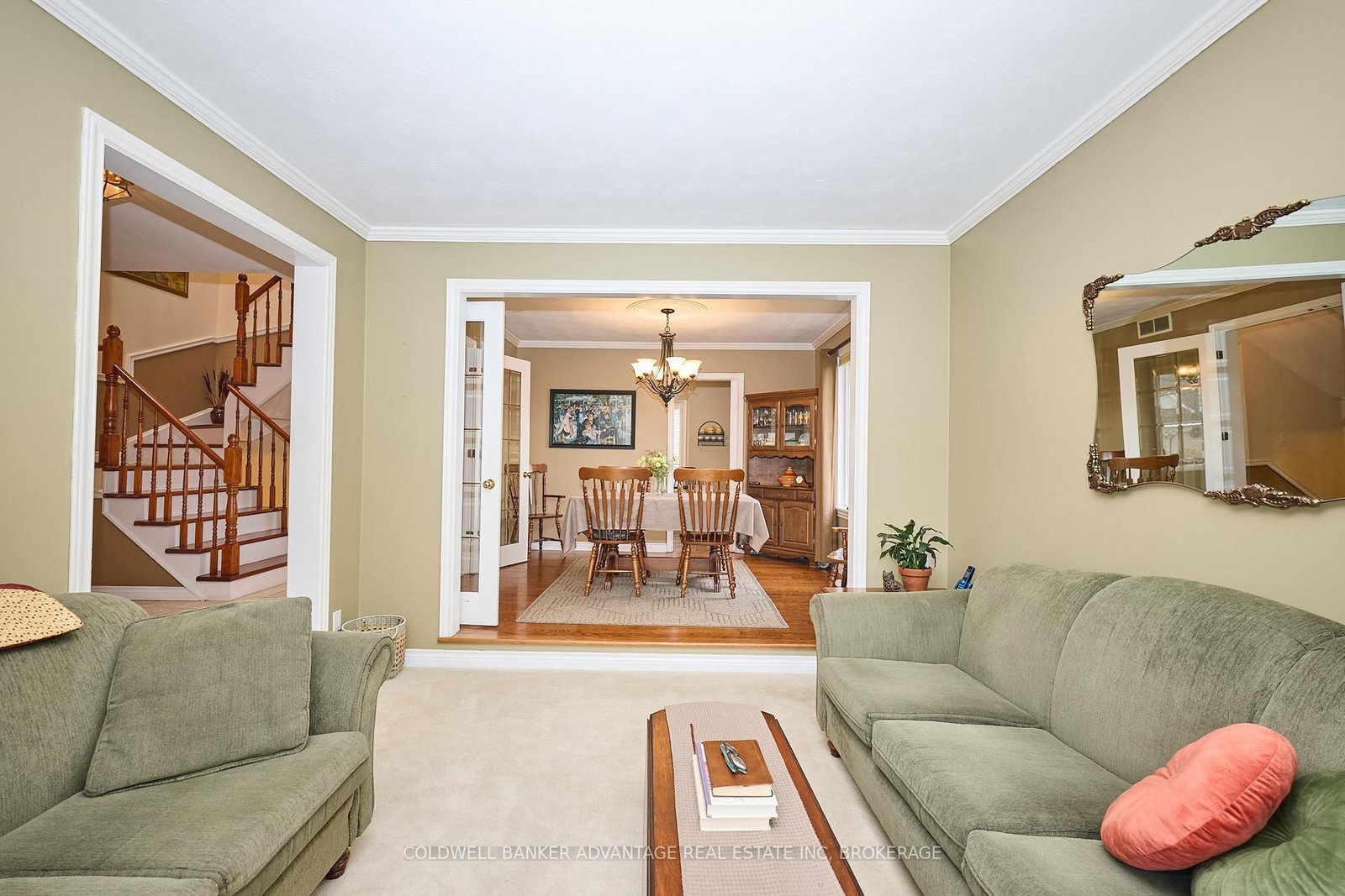 Detached House for sale at 28 Dixon Crescent, Welland, Ontario, L3C 6P4 - N. Welland - MLS: X12989722