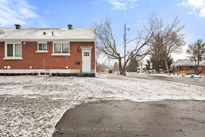 B - 1 Steel St, Ottawa, K1J 6R6 | Image 2