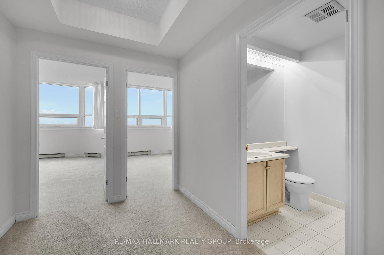 1480 Riverside Drive, Unit 2204 - Photo 15