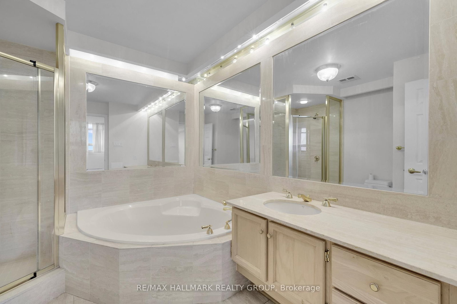 1480 Riverside Drive, Unit 2204 - Photo 19