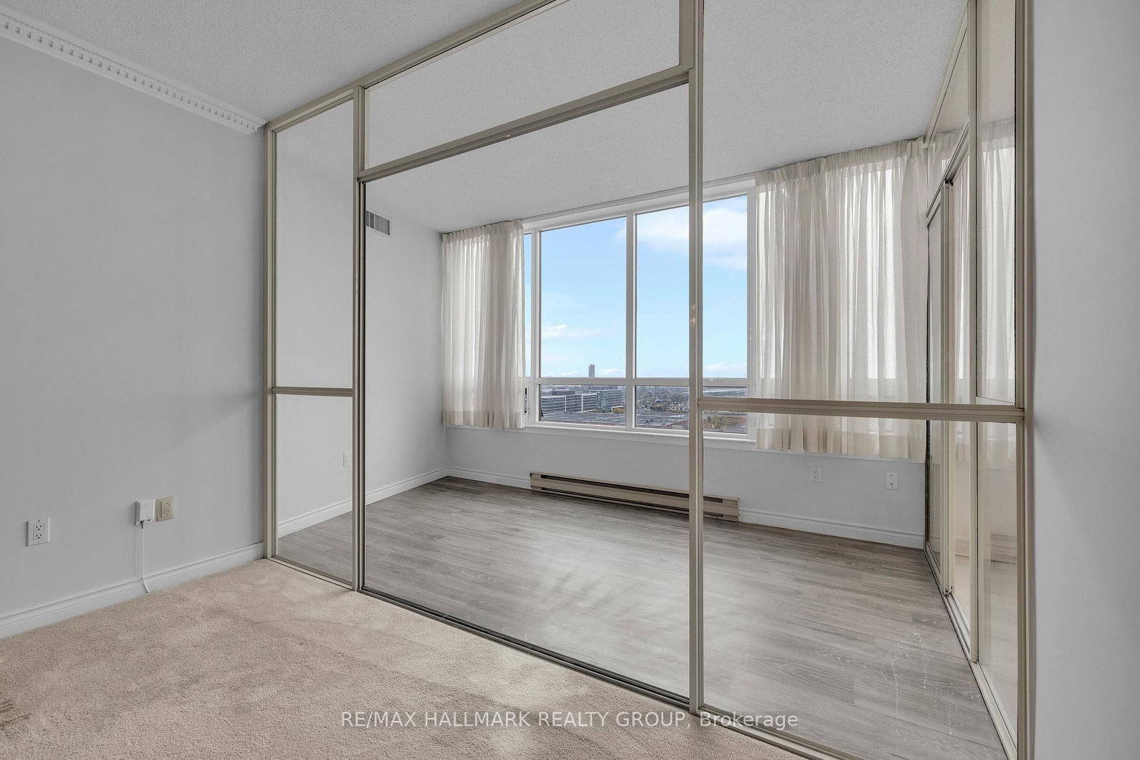 1480 Riverside Drive, Unit 2204 - Photo 8