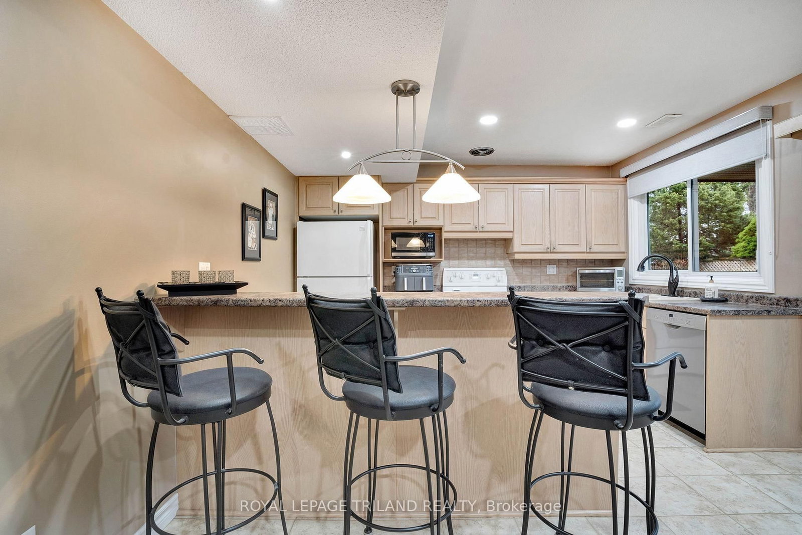 Detached House for sale at 31 Edgehill Road, London North, Ontario, N6G 2T2 - North F - MLS: X12989836