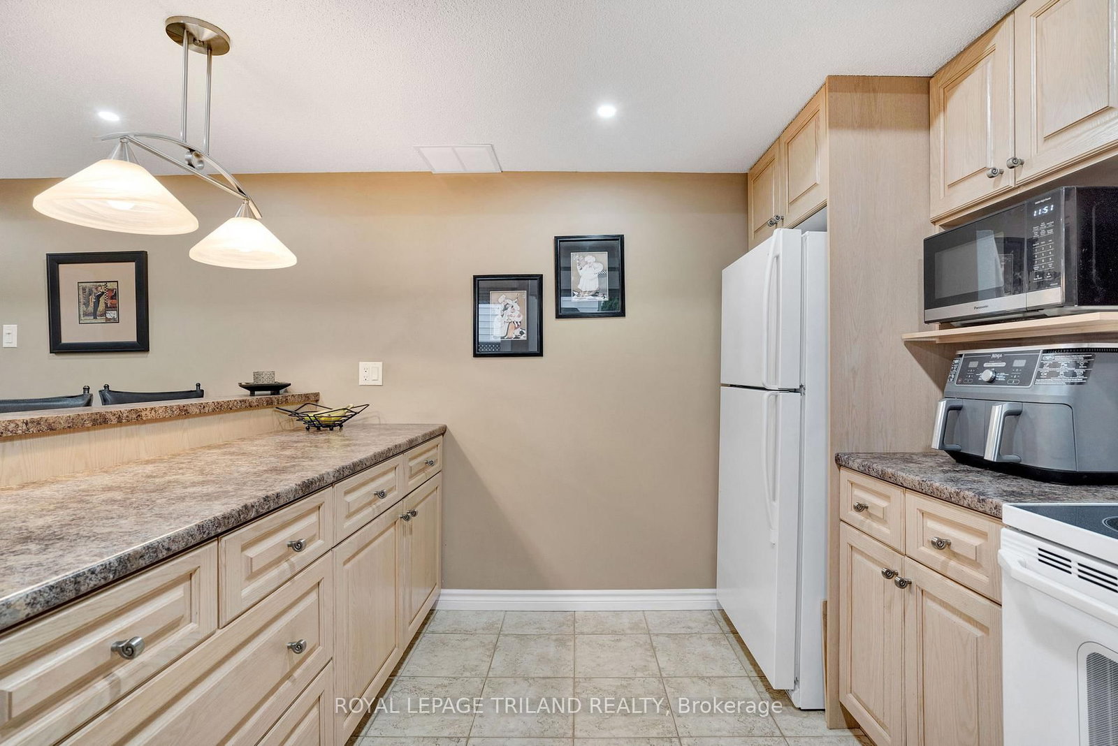 Detached House for sale at 31 Edgehill Road, London North, Ontario, N6G 2T2 - North F - MLS: X12989836