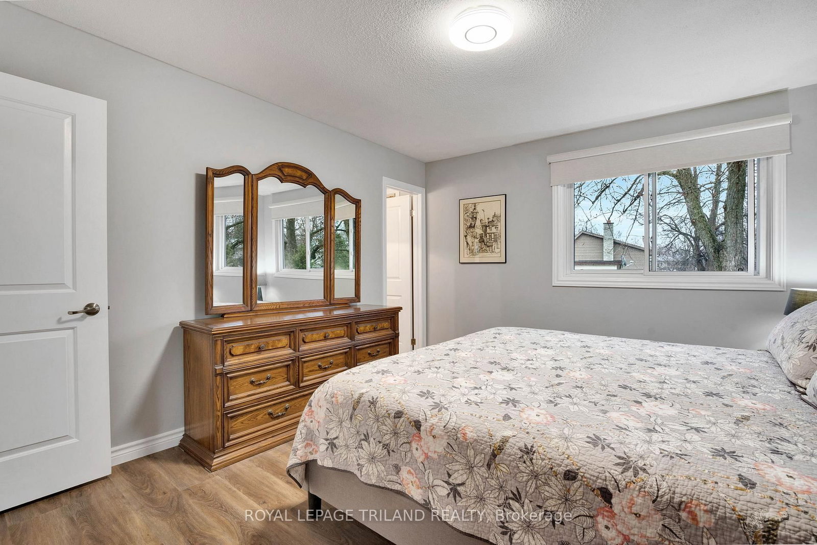 Detached House for sale at 31 Edgehill Road, London North, Ontario, N6G 2T2 - North F - MLS: X12989836