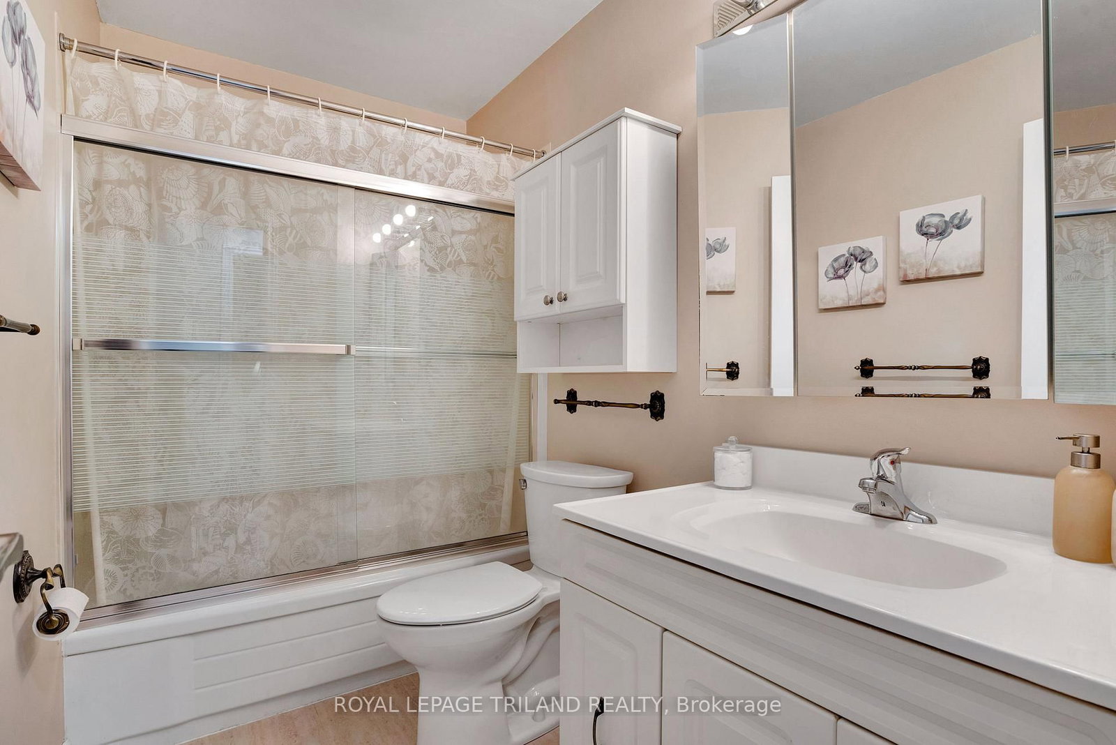 Detached House for sale at 31 Edgehill Road, London North, Ontario, N6G 2T2 - North F - MLS: X12989836