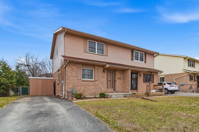 1037 Hickorywood Crescent