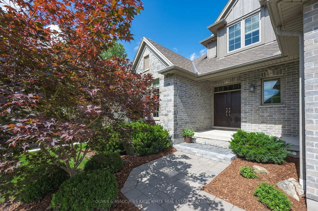 2246 LADYSLIPPER Crescent