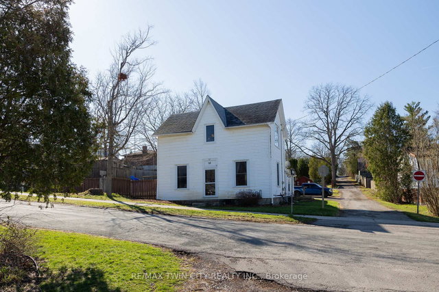 52 TEMPERANCE Street W